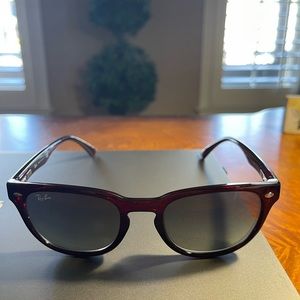 Ray-Ban women’s Wayfarer, brown